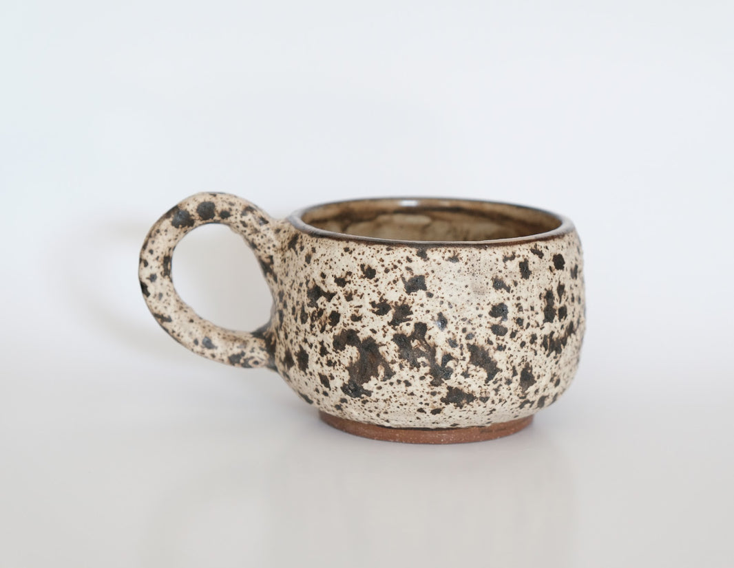 Hearth Mug in Weathered Cream