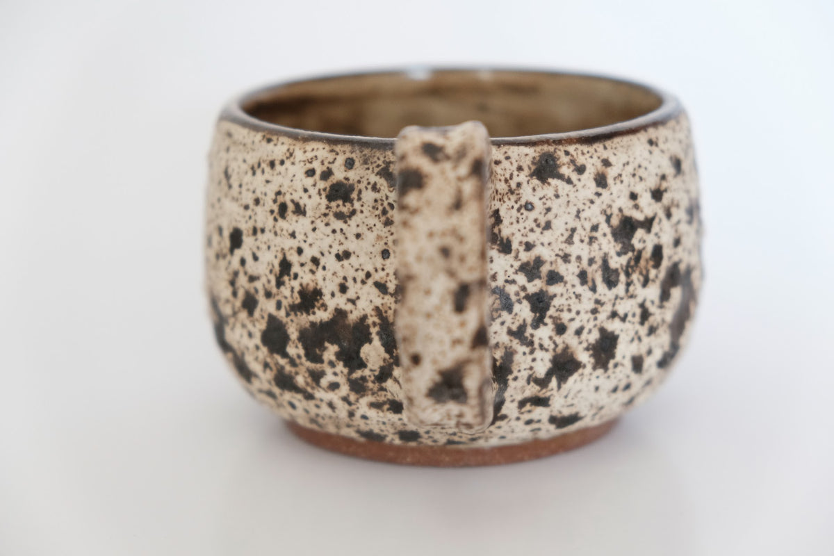 Hearth Mug in Weathered Cream