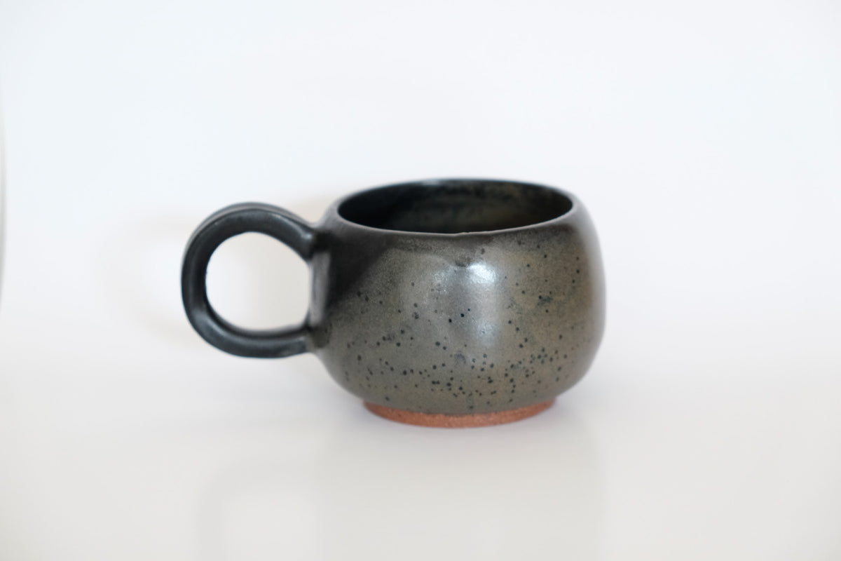 Hearth Mug in Obsidian & Iron Dust