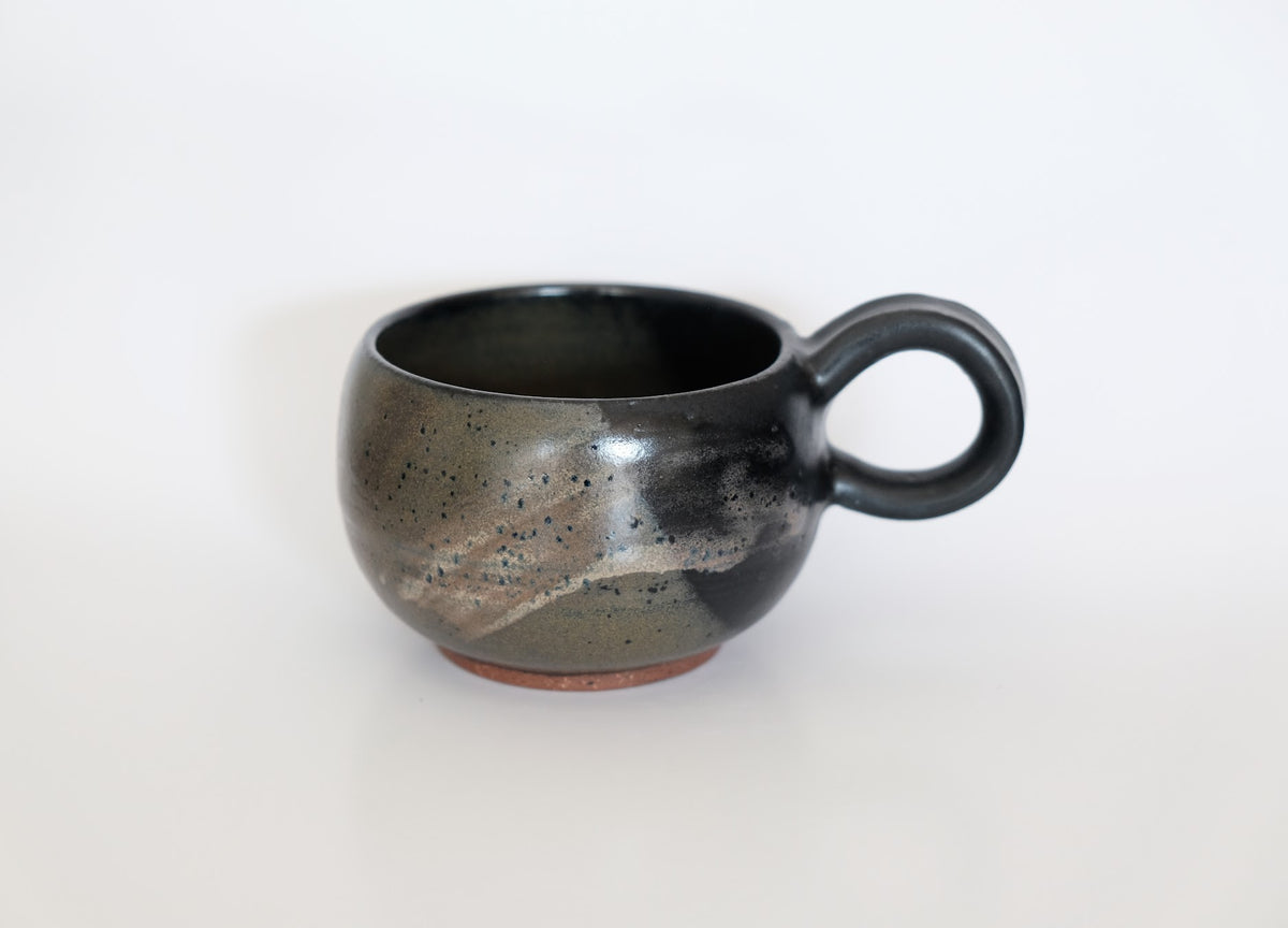 Hearth Mug in Obsidian & Iron Wash