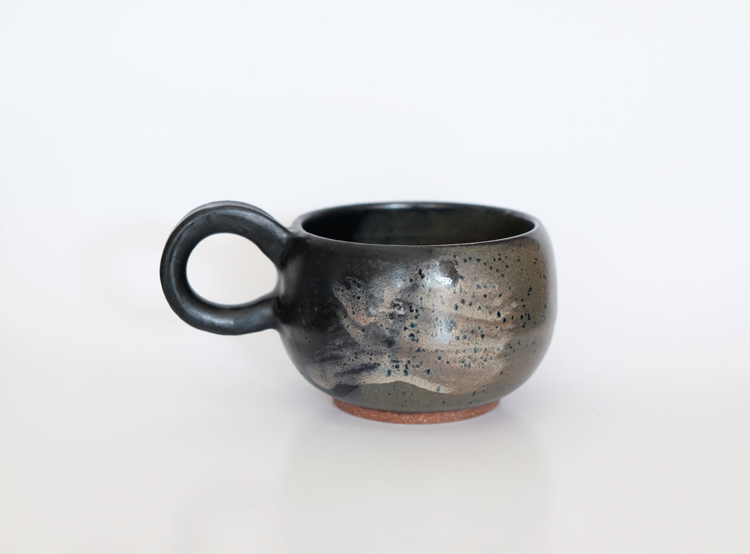 Hearth Mug in Obsidian & Iron Wash