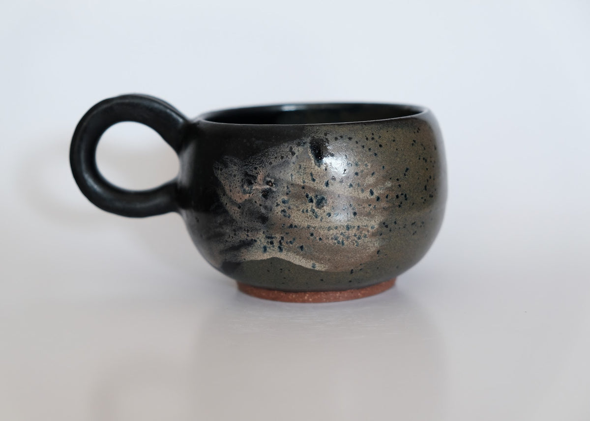 Hearth Mug in Obsidian & Iron Wash